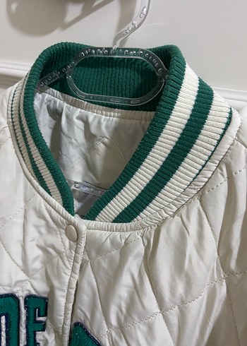 Beyaz Kadın Pamuklu Puff Ceket BERSHKA - Görsel 3