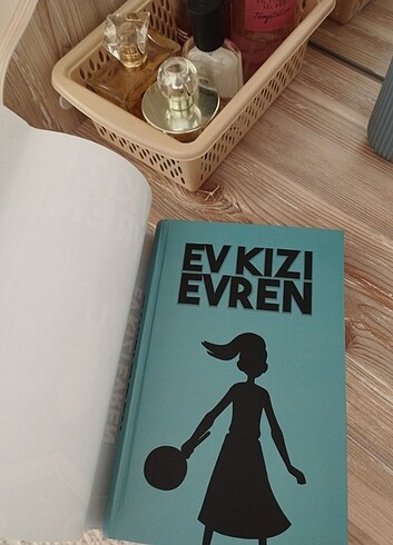 Ev Kızı Evren / FİLİZ ŞAKAR - Görsel 2