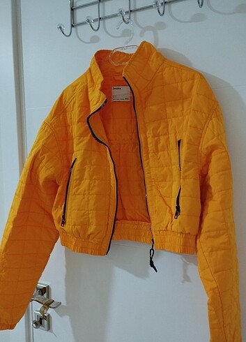 BERSHKA KAPİTONE CEKET 
