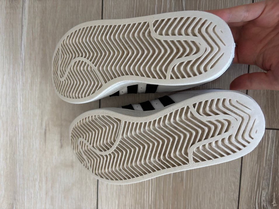 Kız Çocuk Beyaz Cırt Cırtlı Spor Ayakkabı adidas SUPERSTAR - Görsel 3