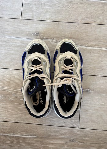 Mavi-Gri Bağcıklı Spor Kadın Sneaker
adidas astir model - Görsel 3