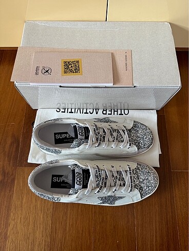 40 Beden Golden goose