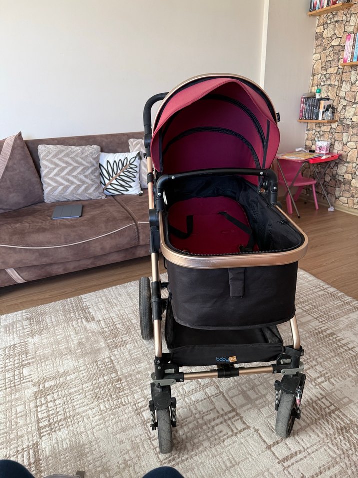 Bordo Bebek Arabası, Dayanıklı ve Konforlu - Görsel 2