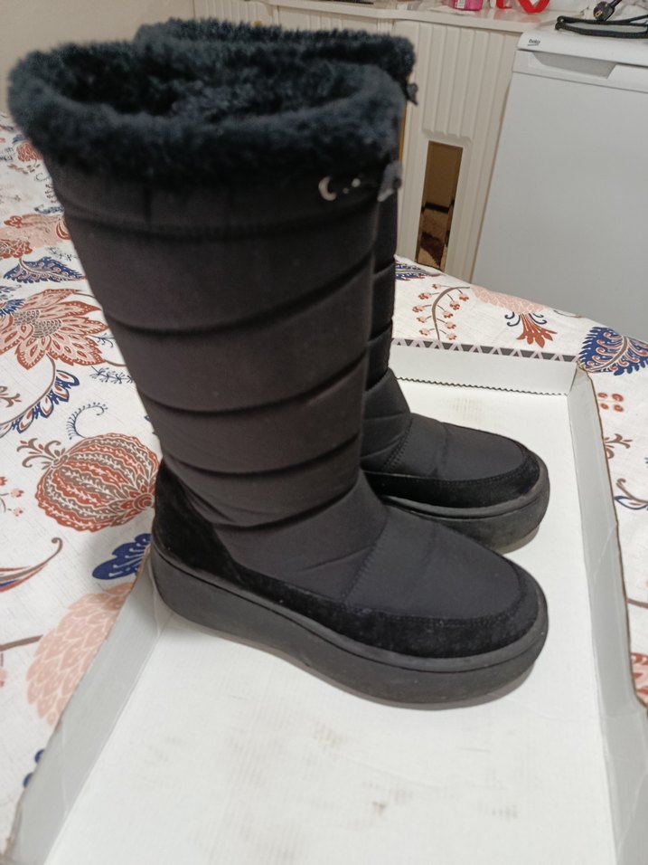 Siyah Kürklü Kadın Dolgu Topuk Bot - Görsel 2