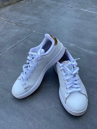 Adidas Beyaz Kadın Spor Ayakkabı