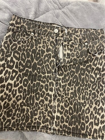 Zara leoparlı etek