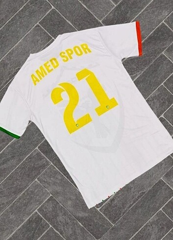 Diğer Amedspor beyaz forması