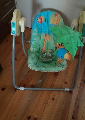 Fisher Price müzikli sakınca otomatik olarak sağlanıyor.