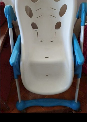 Beyaz ve mavi Bebek Mama Sandalyesi - Görsel 3