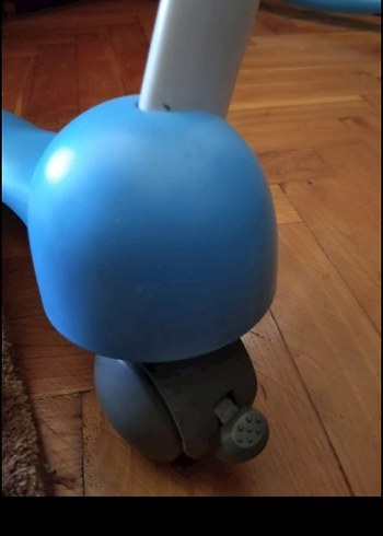 Beyaz ve mavi Bebek Mama Sandalyesi - Görsel 4