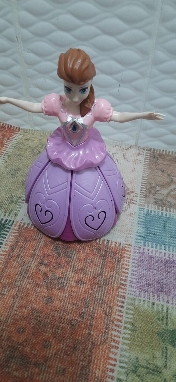 Renkli Işıklı Müzikli Oyuncak Bebek - Görsel 5