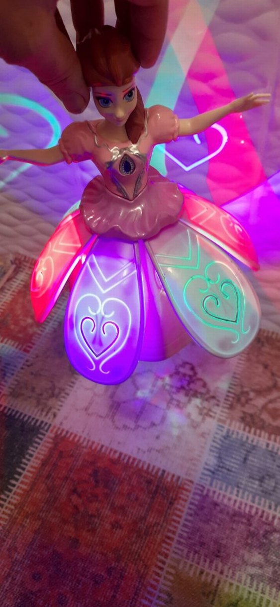 Renkli Işıklı Müzikli Oyuncak Bebek - Görsel 2