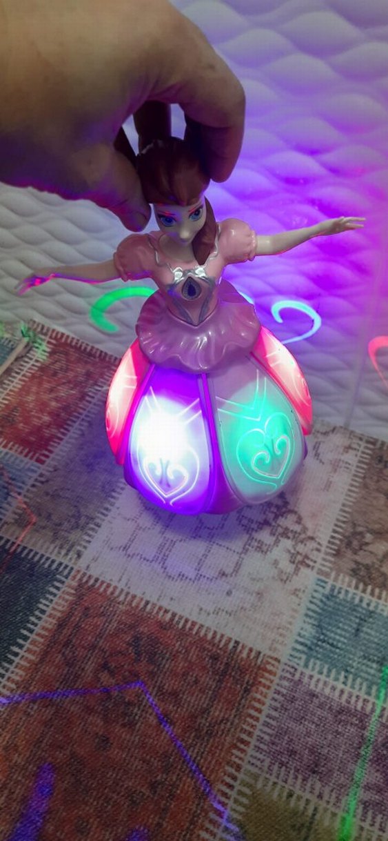 Renkli Işıklı Müzikli Oyuncak Bebek - Görsel 3