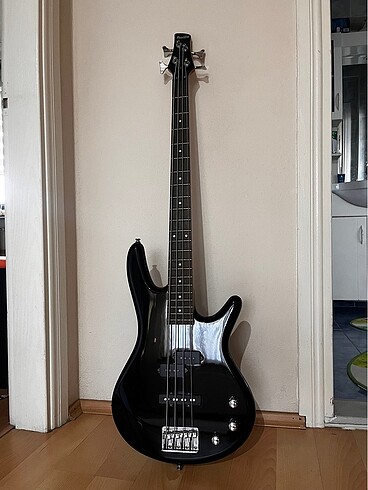 ibanez 4 telli bass gitar