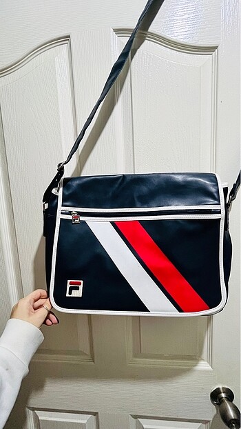 Fila postaci model canta