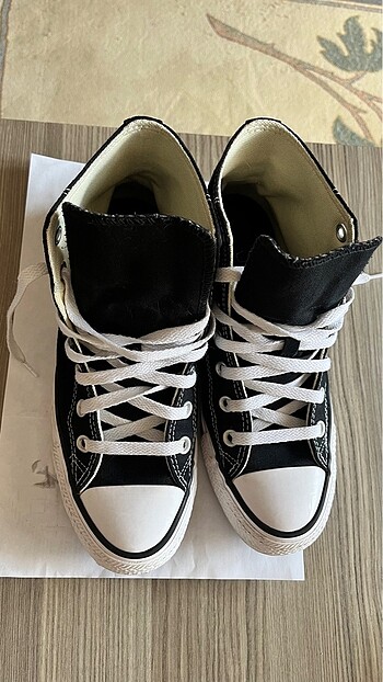 38 Beden siyah Renk Converse chuck klasik