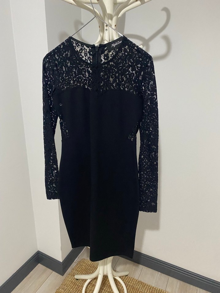 Dantel Detaylı Uzun Kollu Siyah Elbise - Görsel 3