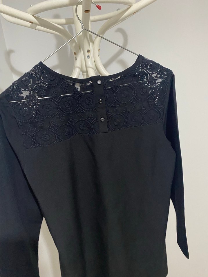 Dantel Detaylı Siyah Kadın Süet Bluz - Görsel 3