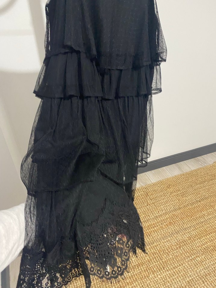 Zara Siyah Kat Kat Tül Detaylı Uzun Abiye Elbise - Görsel 4