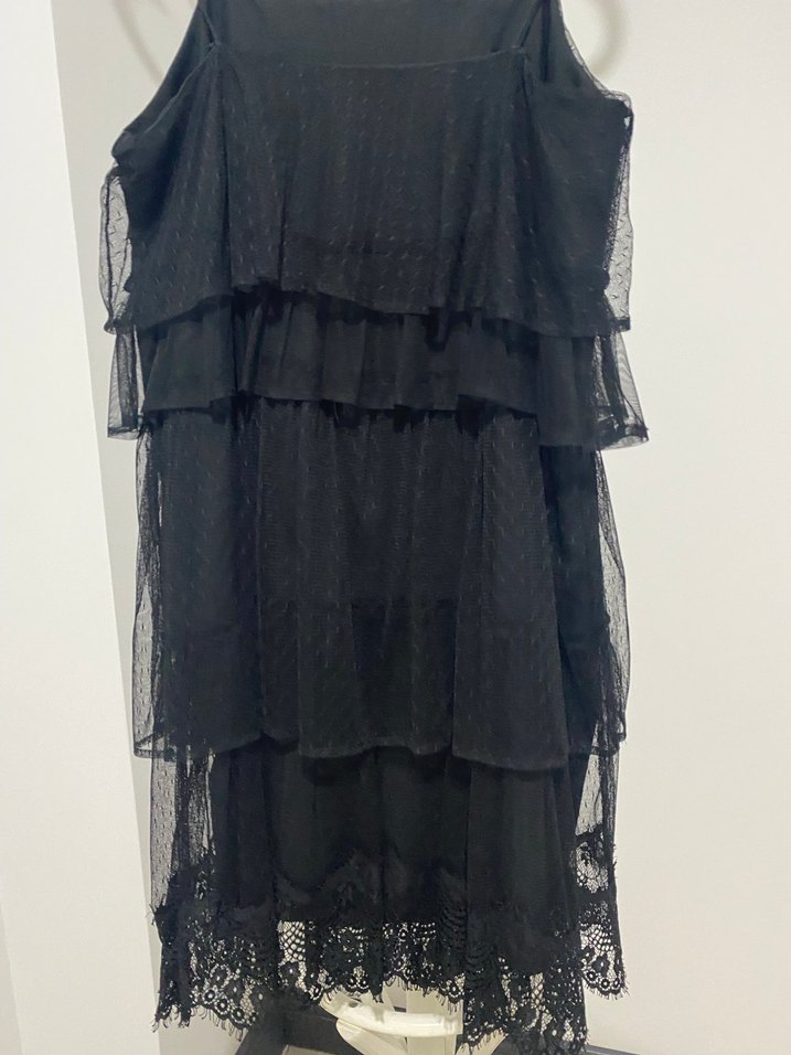 Zara Siyah Kat Kat Tül Detaylı Uzun Abiye Elbise - Görsel 3