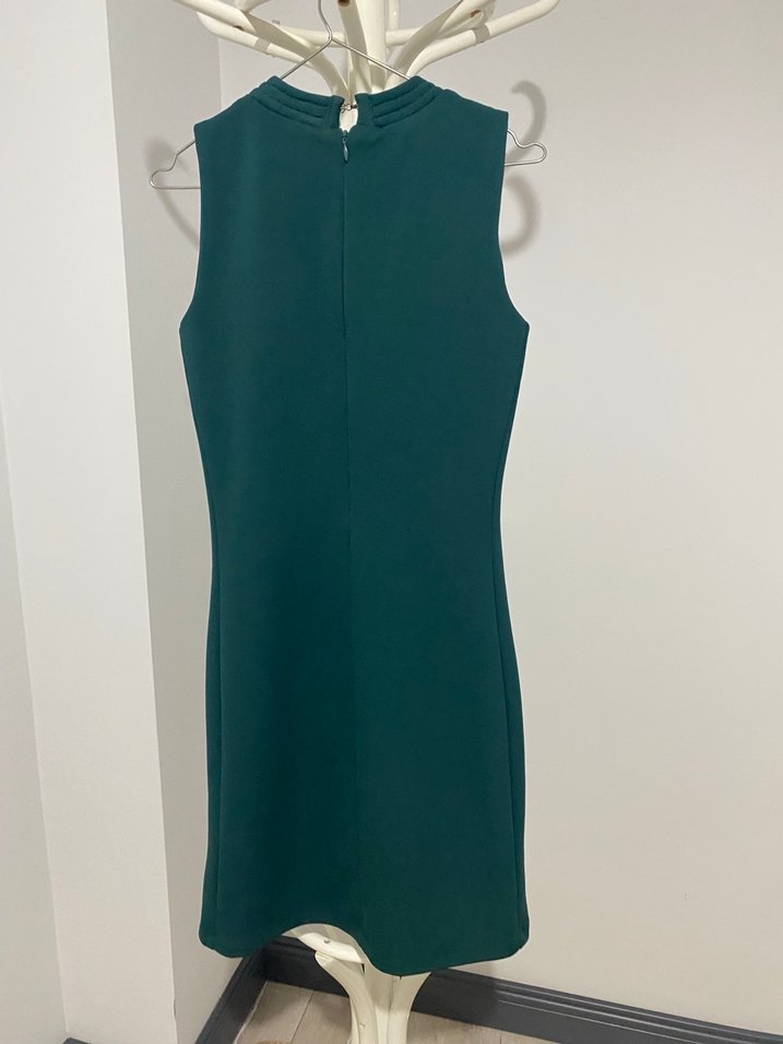 Yeşil Yüksek Yakalı Kolsuz Elbise - Görsel 2