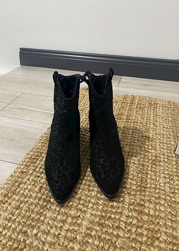 Siyah leopar Desenli Süet Dolgu Topuk Bot - Görsel 4