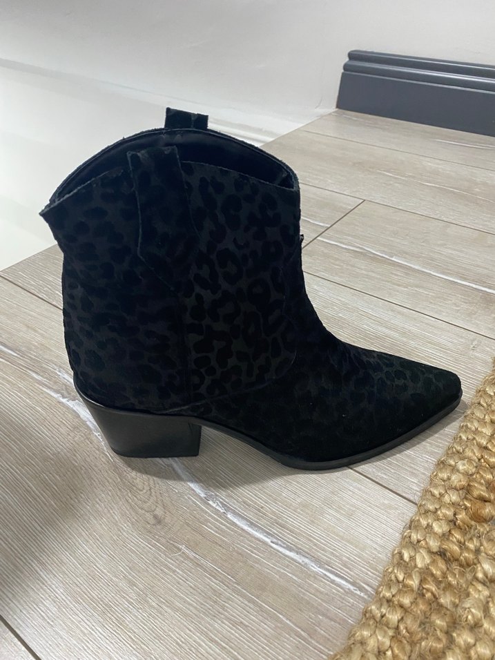 Siyah leopar Desenli Süet Dolgu Topuk Bot - Görsel 2