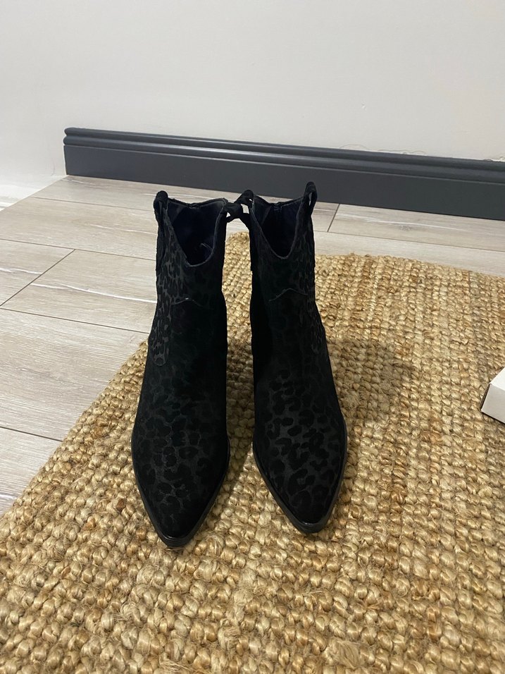 Siyah leopar Desenli Süet Dolgu Topuk Bot - Görsel 4