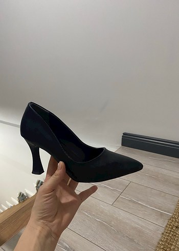 Siyah Minimalist Stiletto Topuklu Kadın Ayakkabı - Görsel 2