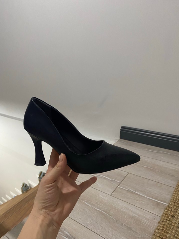 Siyah Minimalist Stiletto Topuklu Kadın Ayakkabı - Görsel 2