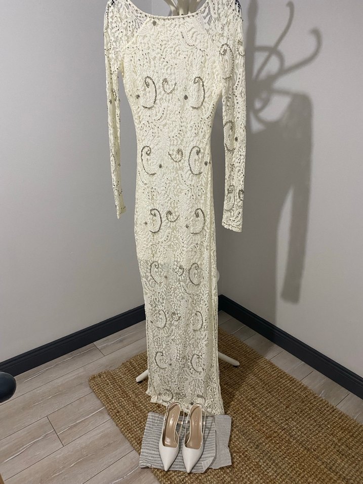 Dantel Detaylı Beyaz Uzun Elbise - Görsel 2