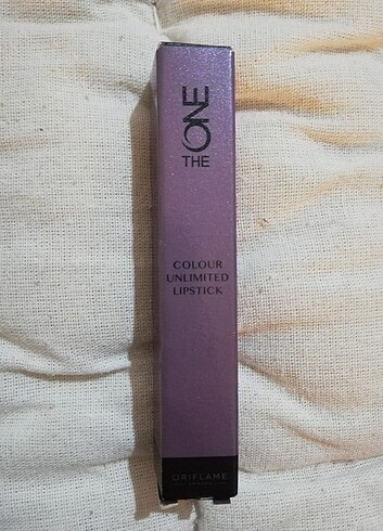 Oriflame Koyu pembe ruj