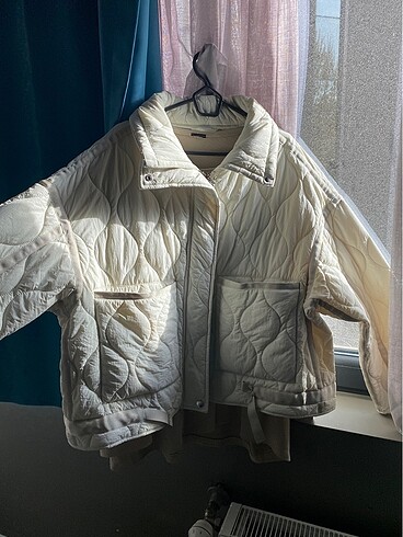 Zara kapitone mont