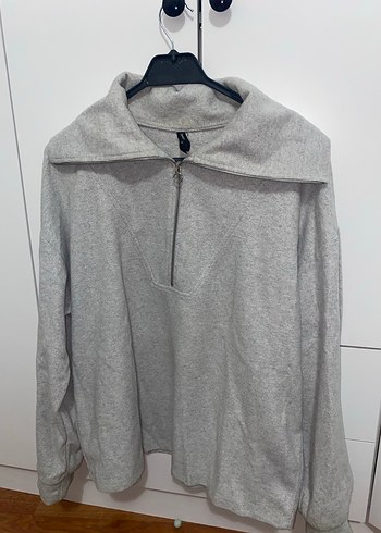 Gri Yarım Fermuarlı Yüksek Yakalı Sweatshirt