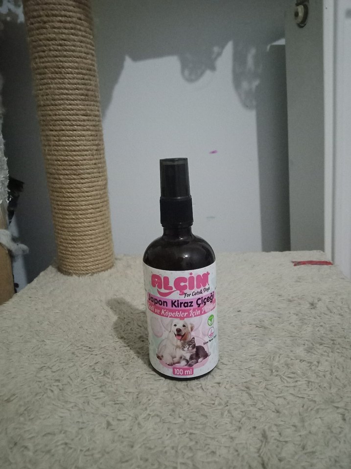 Alçin Japon Kiraz Çiçeği Parazit Önleyici Kedi ve Köpek Parfümü - Görsel 3