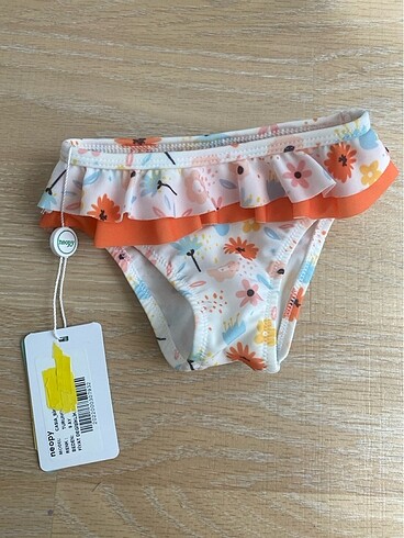 Kız bebek bikini altı