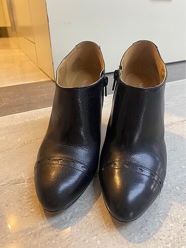 Nine West Nine West