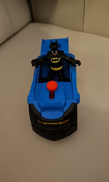  Batman Araba-Figür (Disk Fırlatan)
