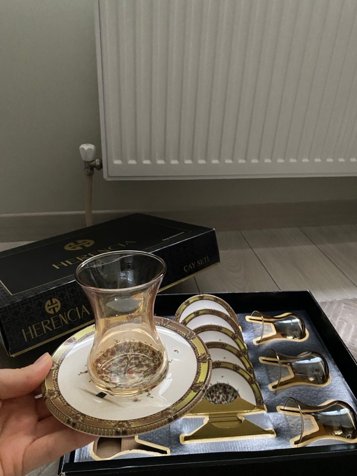 Altın Detaylı Cam Çay Seti - Görsel 3