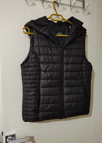 ORİJİNAL LC WAİKİKİ YELEK Siyah Kapüşonlu Fermuarlı Kadın Yelek - Görsel 11