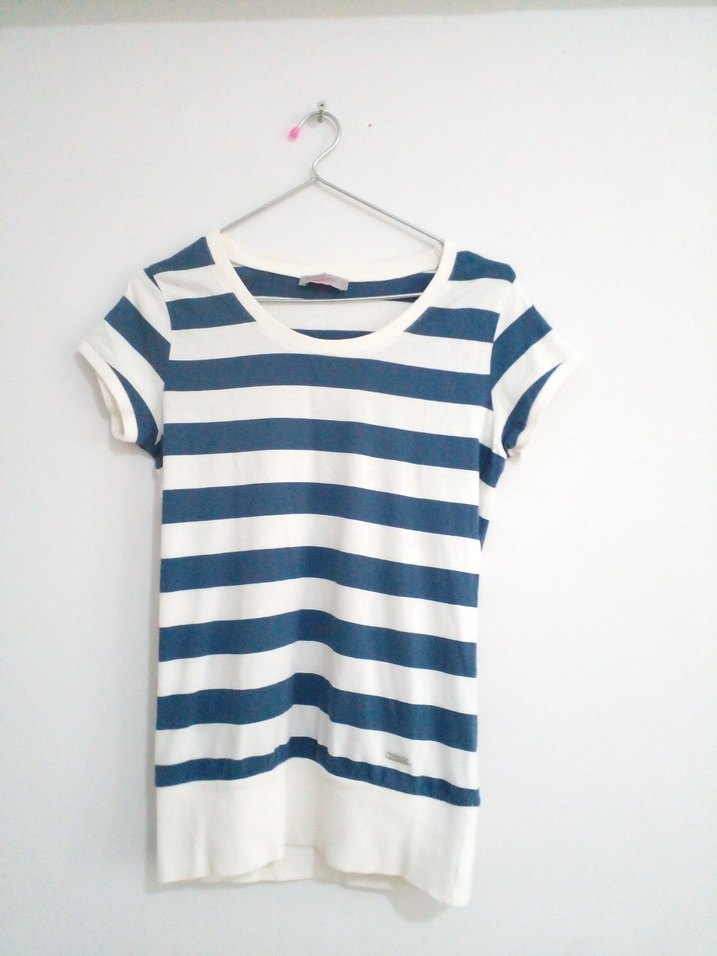 Mavi Beyaz Çizgili Kadın Tişört - Görsel 3