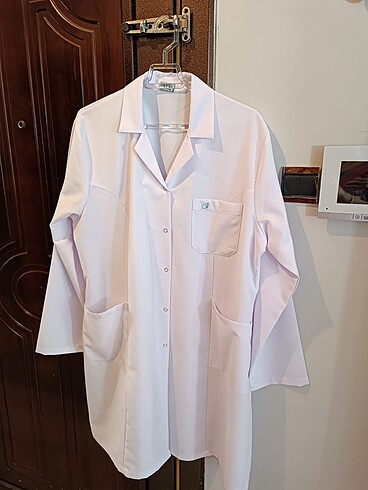 laboratuvar önlüğü yeni temiz