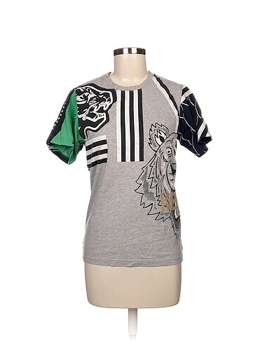 Kenzo T-shirt %70 İndirimli.
