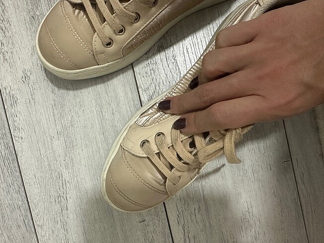 38 Beden ten rengi Renk Elle sneaker