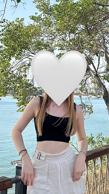 Siyah crop