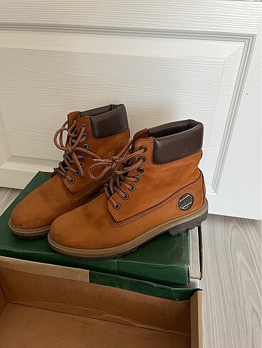 Dockers Kadın bot
