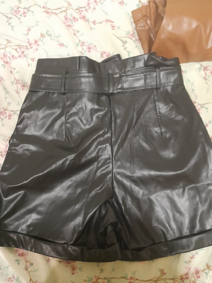 2 Adet kahverengi ve siyah deri kuşaklı bermuda &şort. - Görsel 3