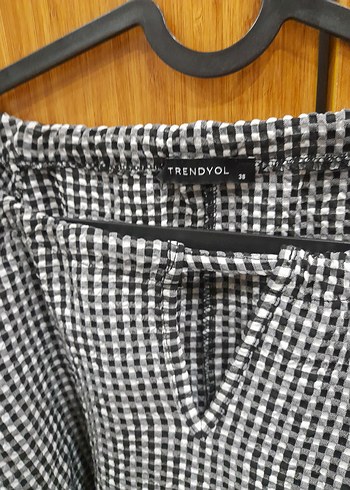 Siyah pötikare balon kollu bluz - Görsel 4