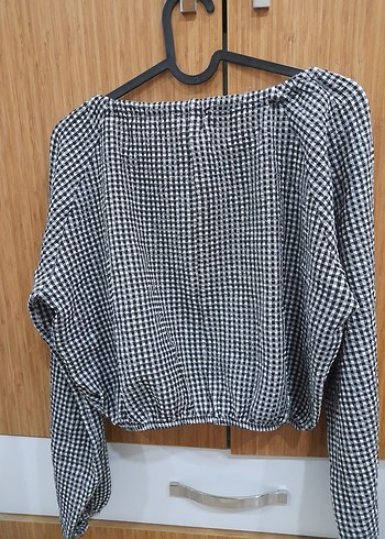 Siyah pötikare balon kollu bluz - Görsel 3