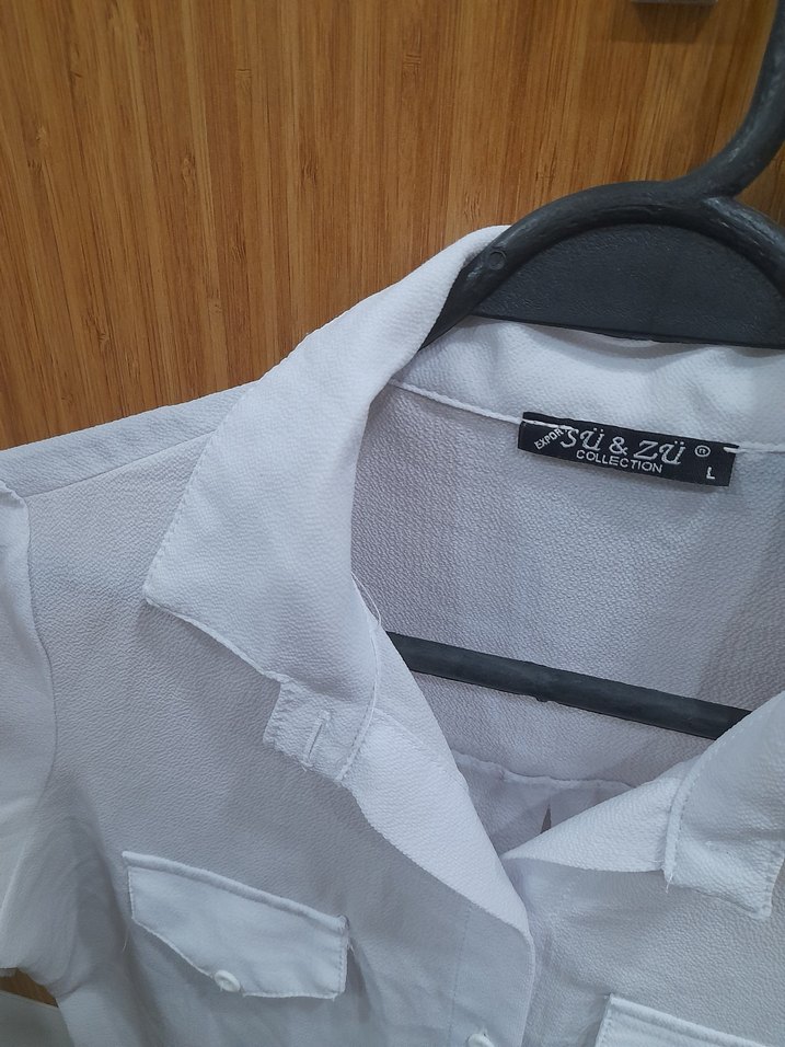 Kadın Beyaz Kısa Kollu Gömlek - Görsel 3